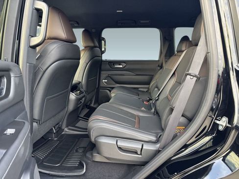 New 2025 Nissan Armada SL image 12