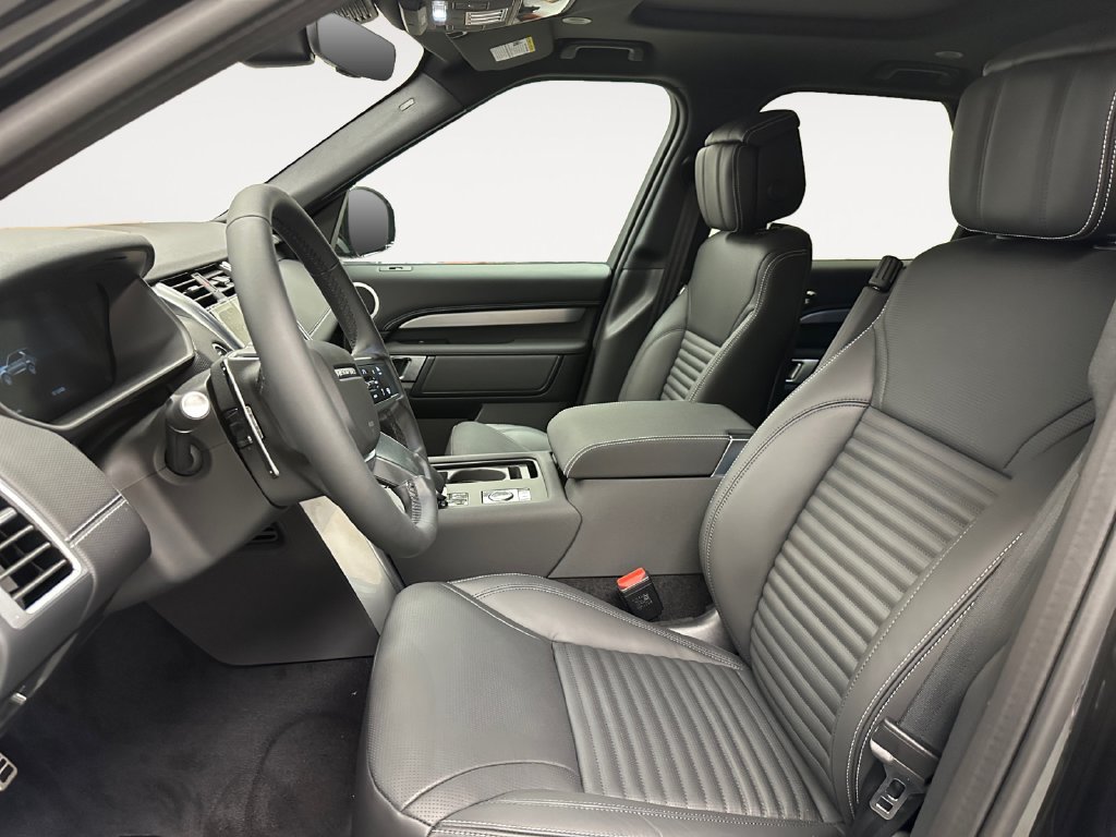 New 2026 Land Rover Discovery Limited Edition AWD/4WD image 9