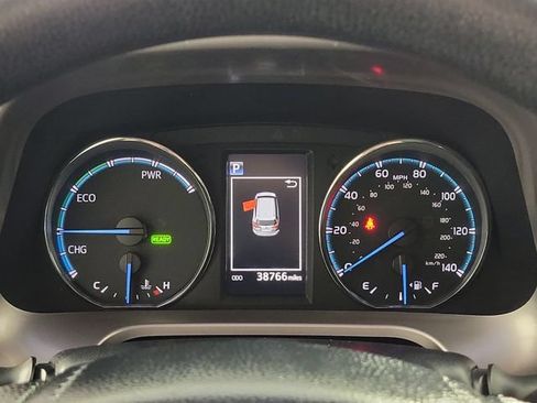 Used 2018 Toyota RAV4 LE Plus AWD/4WD image 27