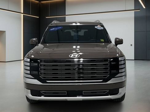 Certified 2026 Hyundai Palisade Calligraphy FWD image 10