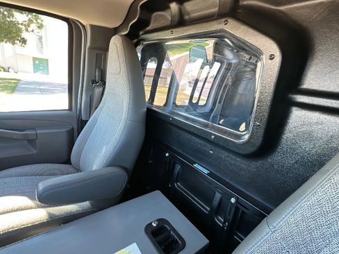 Used 2019 Chevrolet Express 2500 w/ Driver Convenience Package image 15