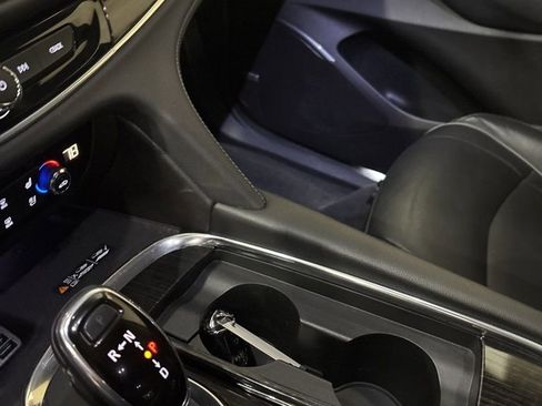 Used 2021 Buick Enclave Avenir w/ Avenir Technology Package image 4