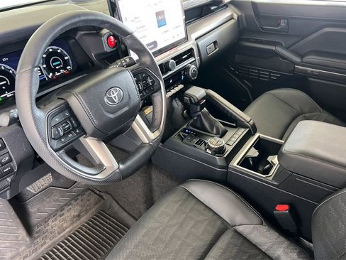 Certified 2025 Toyota 4Runner TRD Off-Road Premium image 12