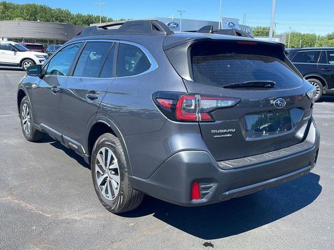 Used 2020 Subaru Outback AWD/4WD image 3
