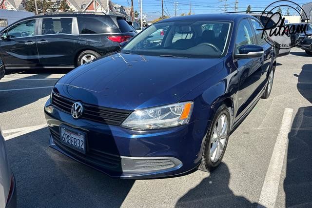 Used 2011 Volkswagen Jetta SE FWD image 1