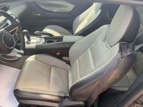 Used 2010 Chevrolet Camaro LT RWD image 8