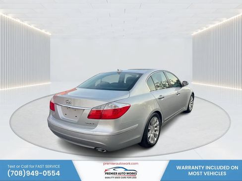 Used 2009 Hyundai Genesis 3.8 w/ Technology Pkg 4 RWD image 4