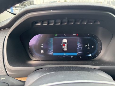 Certified 2023 Volvo XC90 B6 Core w/ Climate Package image 19