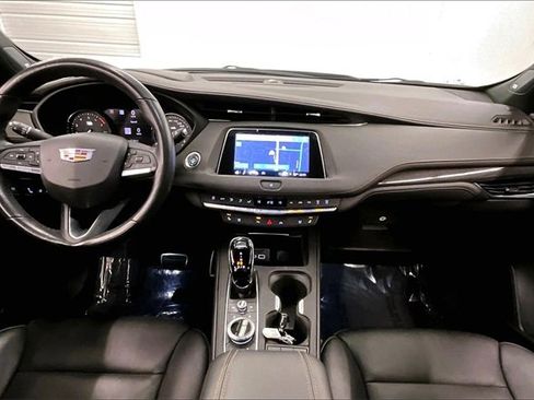 Used 2023 Cadillac XT4 Sport image 15