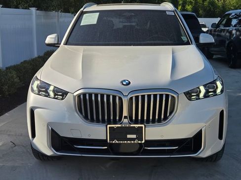 Certified 2025 BMW X5 xDrive40i w/ Parking Assistance Package AWD/4WD image 2
