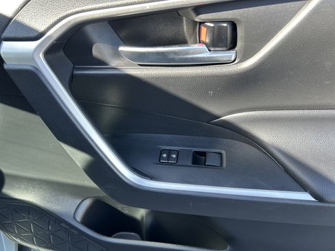 Used 2020 Toyota RAV4 XLE image 56