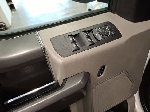 Used 2019 Ford F150 XLT w/ Equipment Group 302A Luxury image 13