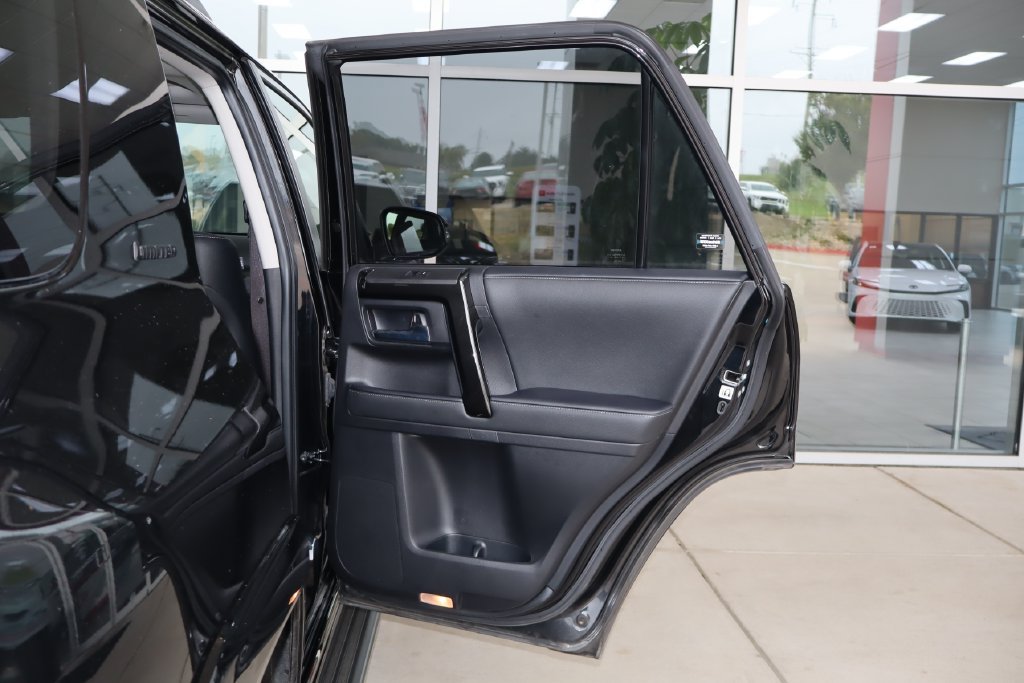 Used 2021 Toyota 4Runner Nightshade AWD/4WD image 39