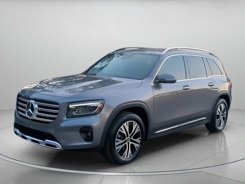 Used 2026 Mercedes-Benz GLB 250 w/ Exclusive Package image 12