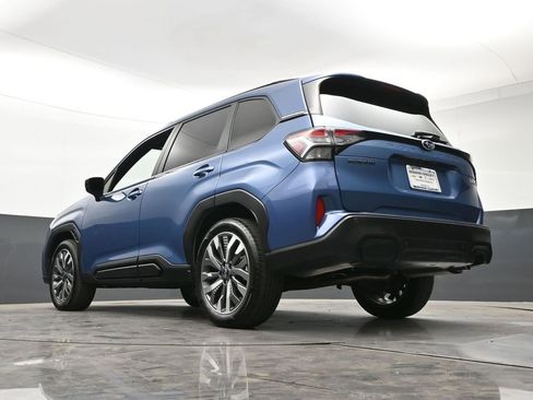 Used 2025 Subaru Forester Touring AWD/4WD image 26