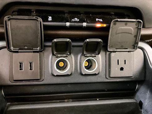 Used 2018 GMC Sierra 1500 SLT w/ Texas SLT Premium Package image 30