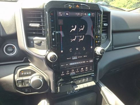 Used 2025 RAM 1500 Big Horn AWD/4WD image 17