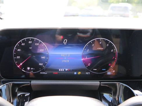 Used 2025 Mercedes-Benz GLA 250 4MATIC image 34