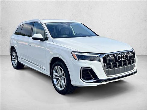 Used 2025 Audi Q7 3.0T Premium Plus AWD/4WD image 3