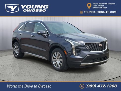 Used 2022 Cadillac XT4 Premium Luxury w/ Cold Weather Package AWD/4WD image 2