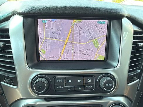 Used 2015 Chevrolet Suburban LTZ image 23