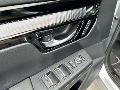Used 2025 Honda CR-V Sport Touring image 11