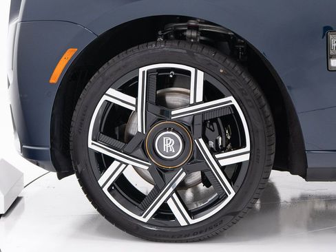 New 2026 Rolls-Royce Cullinan Black Badge image 52