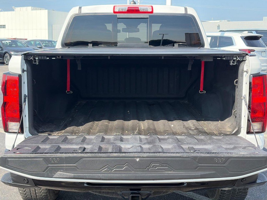 Used 2023 Chevrolet Colorado Trail Boss w/ LPO, Dark Essentials Package AWD/4WD image 7