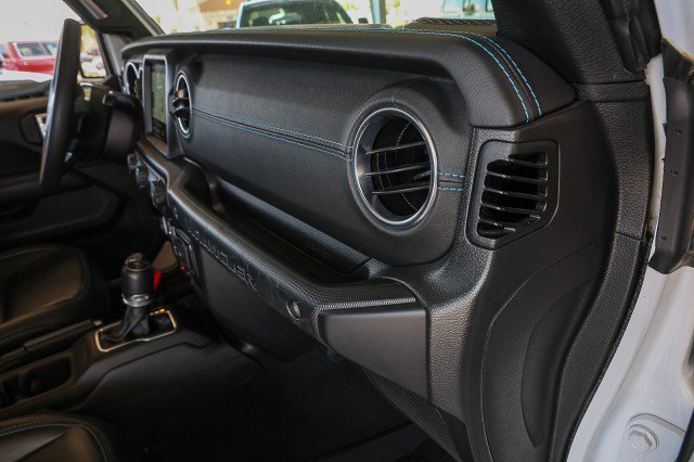 Used 2023 Jeep Wrangler Unlimited Rubicon 4xe AWD/4WD image 36