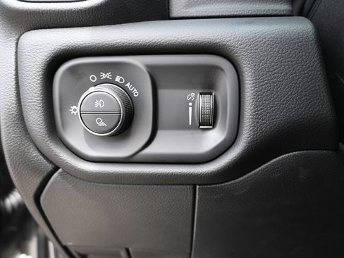 New 2026 RAM 3500 Big Horn AWD/4WD image 11