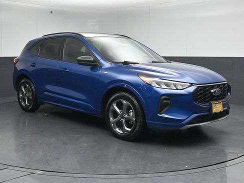 Certified 2023 Ford Escape ST-Line w/ Tech Pack #1 AWD/4WD image 1