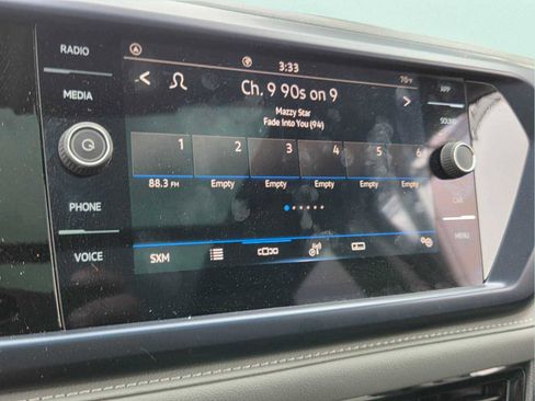 Used 2024 Volkswagen Taos SE w/ Panoramic Sunroof Package image 28