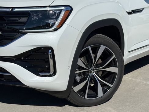 New 2026 Volkswagen Atlas Cross Sport SEL Premium R-Line AWD/4WD image 2