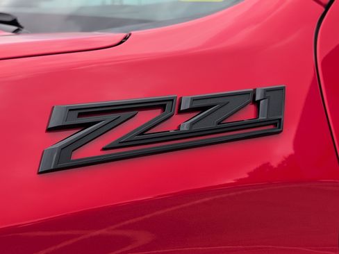 New 2026 Chevrolet Silverado 1500 Custom Trail Boss w/ LPO, Dark Essentials Package AWD/4WD image 11