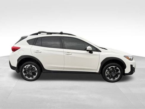 Used 2023 Subaru Crosstrek 2.0i Premium image 8