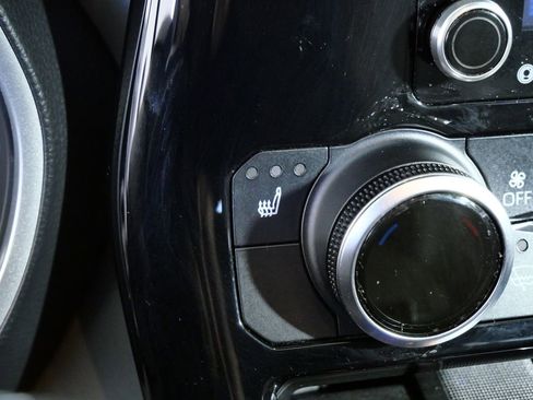 Used 2020 Toyota Highlander XLE image 23