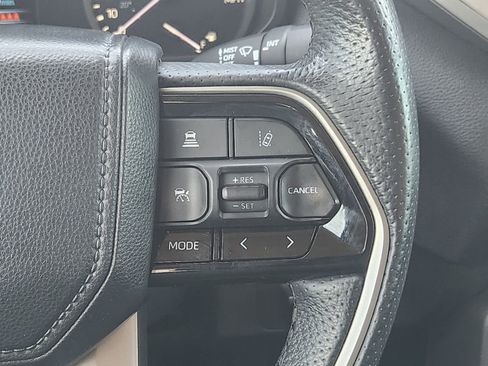 Used 2022 Toyota Tundra SR5 w/ TRD Off-Road Package AWD/4WD image 32