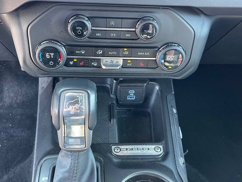 Used 2025 Ford Bronco Outer Banks AWD/4WD image 24