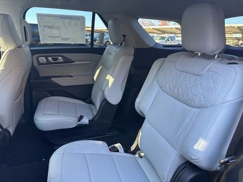 New 2026 Ford Explorer Platinum w/ LUX Leather Package image 21