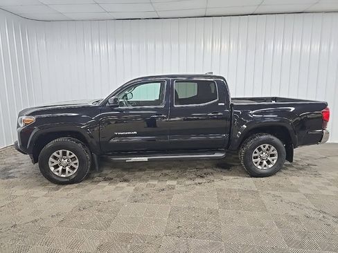 Used 2018 Toyota Tacoma SR5 image 5