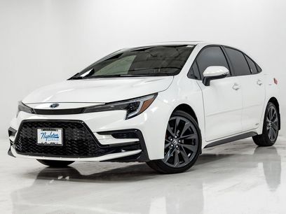 Used 2025 Toyota Corolla SE w/ SE Premium Package