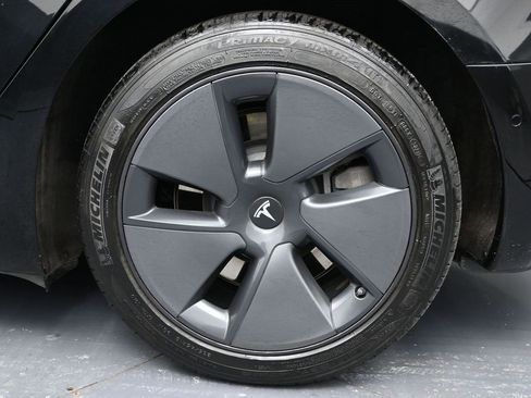 Used 2019 Tesla Model 3 Standard Range Plus image 11