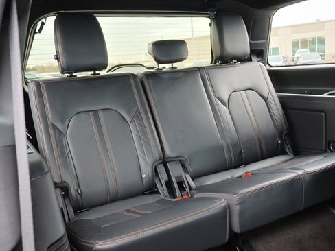 Certified 2023 Ford Expedition Platinum image 37