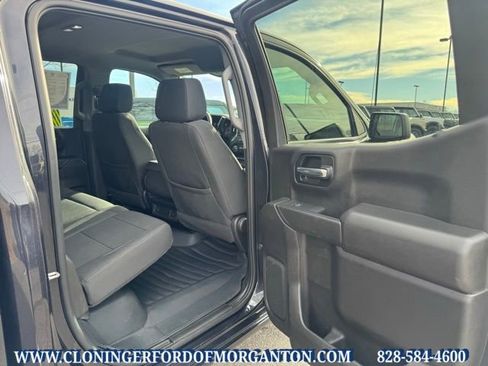 Used 2022 Chevrolet Silverado 1500 Custom image 13