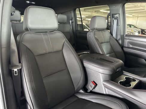 Used 2023 Chevrolet Suburban RST w/ Luxury Package RWD image 26