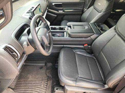 New 2027 Ford Expedition Platinum w/ Stealth Appearance Package AWD/4WD image 13