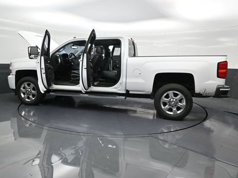 Used 2018 Chevrolet Silverado 2500 LTZ w/ Duramax Plus Package image 34