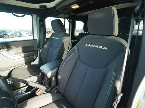 Used 2015 Jeep Wrangler Unlimited Sahara w/ Dual Top Group image 35