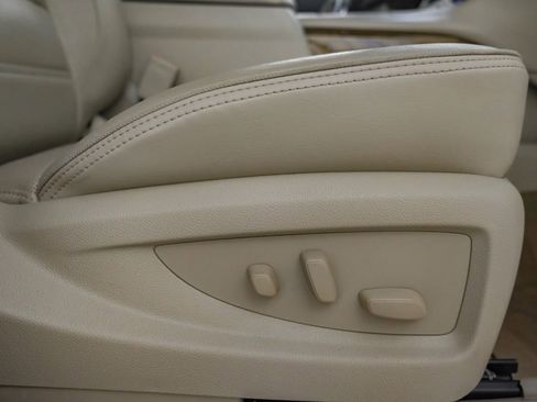 Used 2017 GMC Yukon Denali w/ Open Road Package image 33