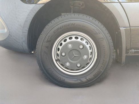 Used 2023 Mercedes-Benz Sprinter 3500 image 33